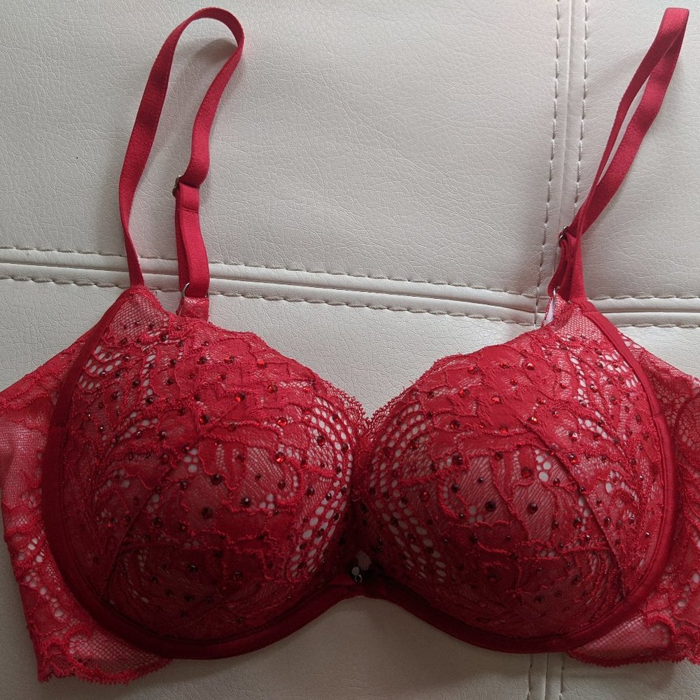 Victoria Secret Pushup Bra -  34C Like new